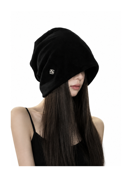 Hats and Scarves for men and women in alternative darkwear fashion